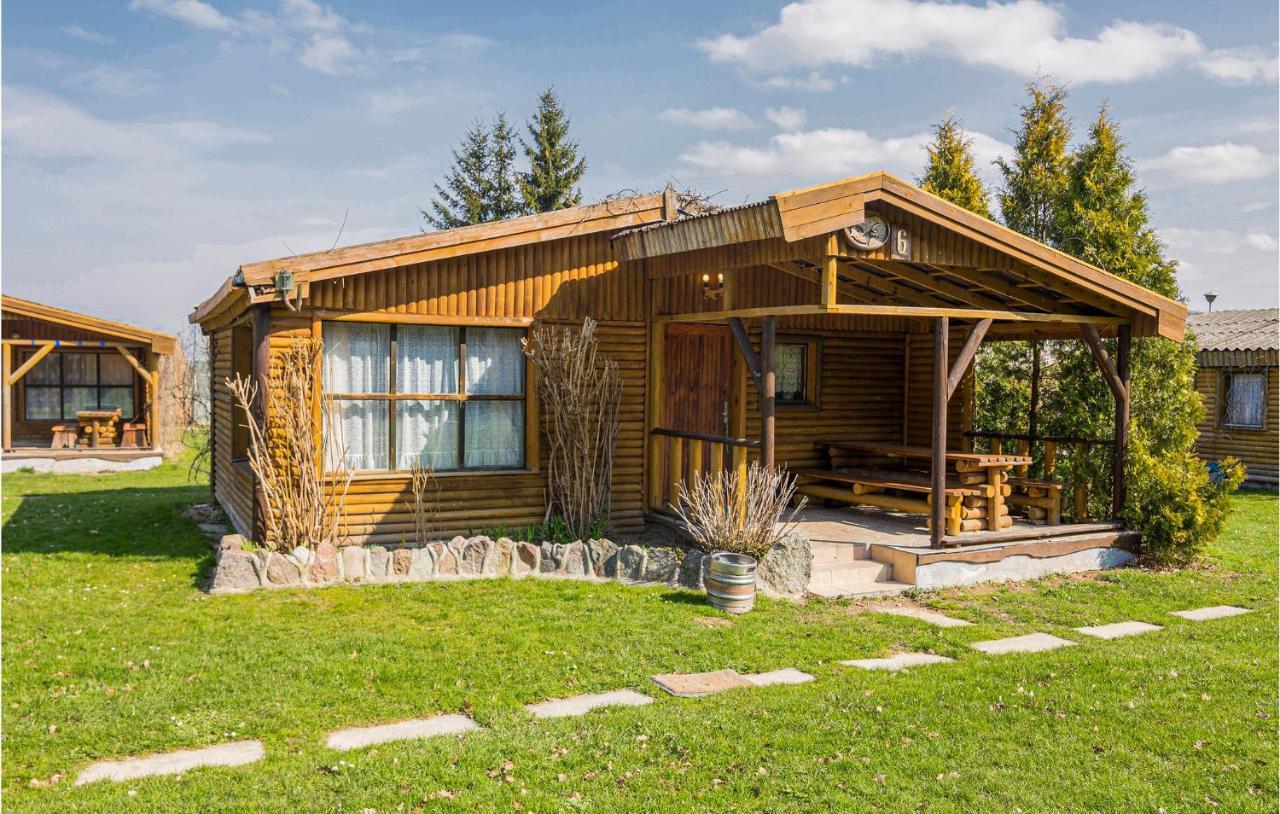 Amazing Home In Wilczeta With Kitchenette 외부 사진